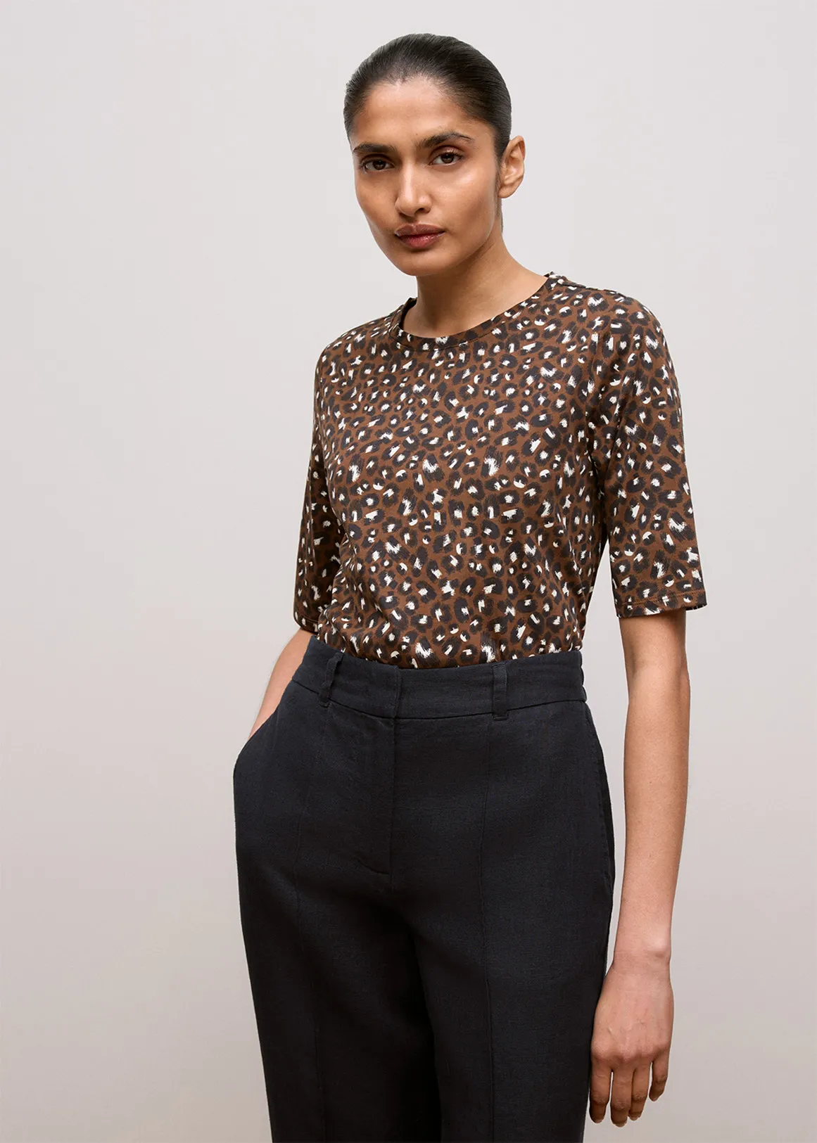 Cotton Leopard Half Sleeve T-shirt - BITTERCHOCOLATE