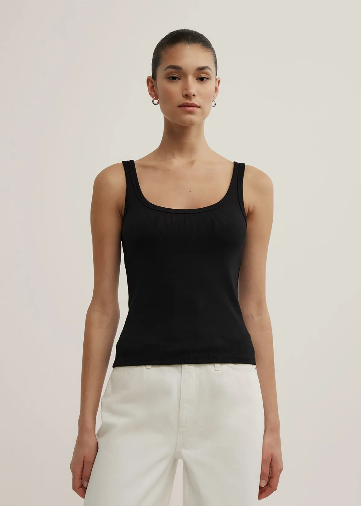 Fine Scoop Neck Tank Top - BLACK