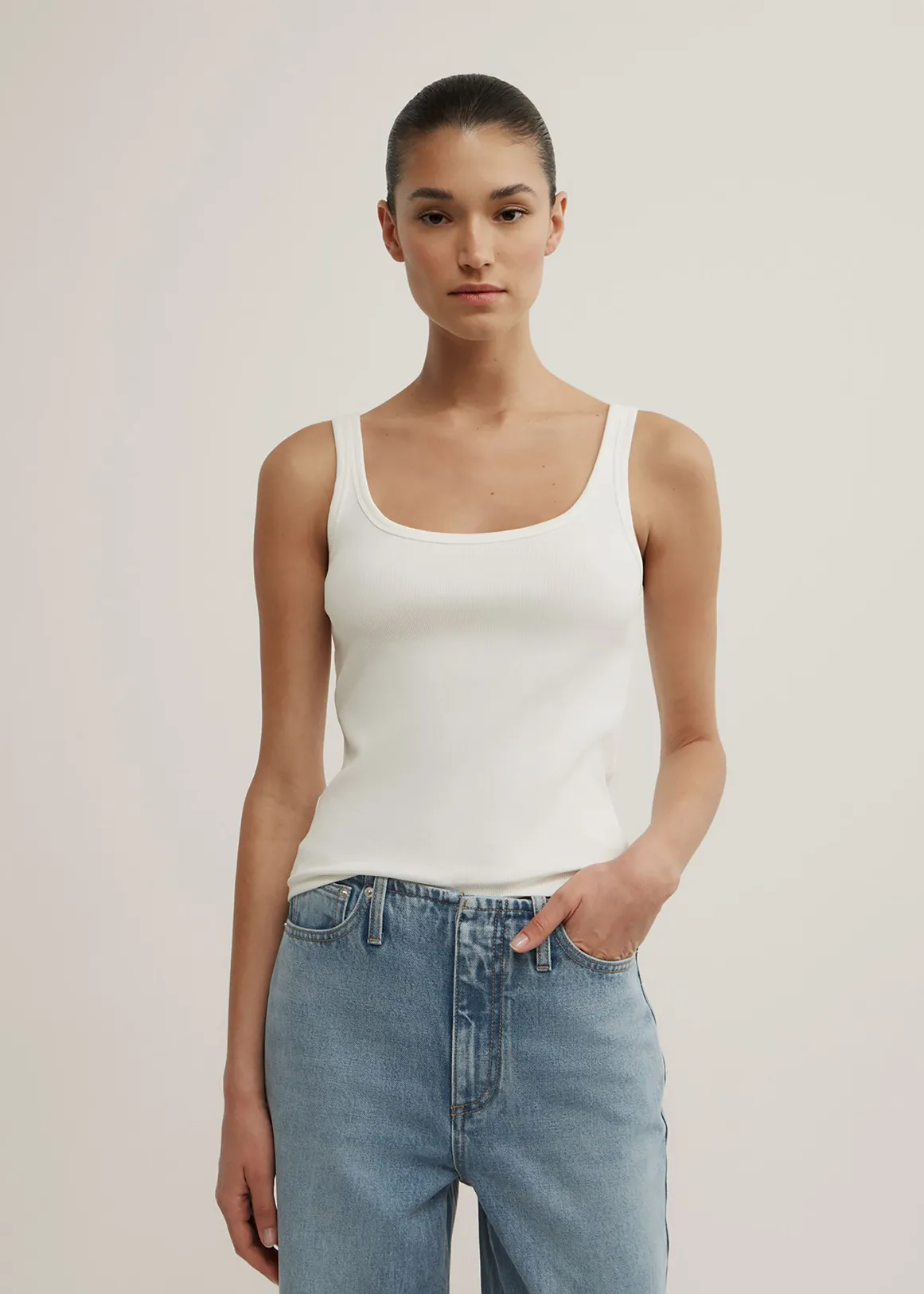 Fine Scoop Neck Tank Top - FRESH WHITE
