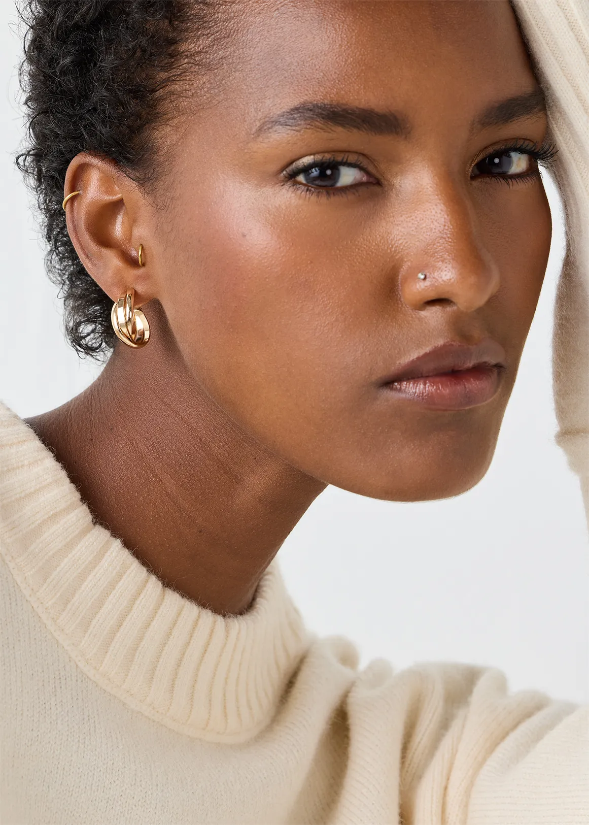 Intertwined Triple Circle Huggie Hoop Earrings - GOLD