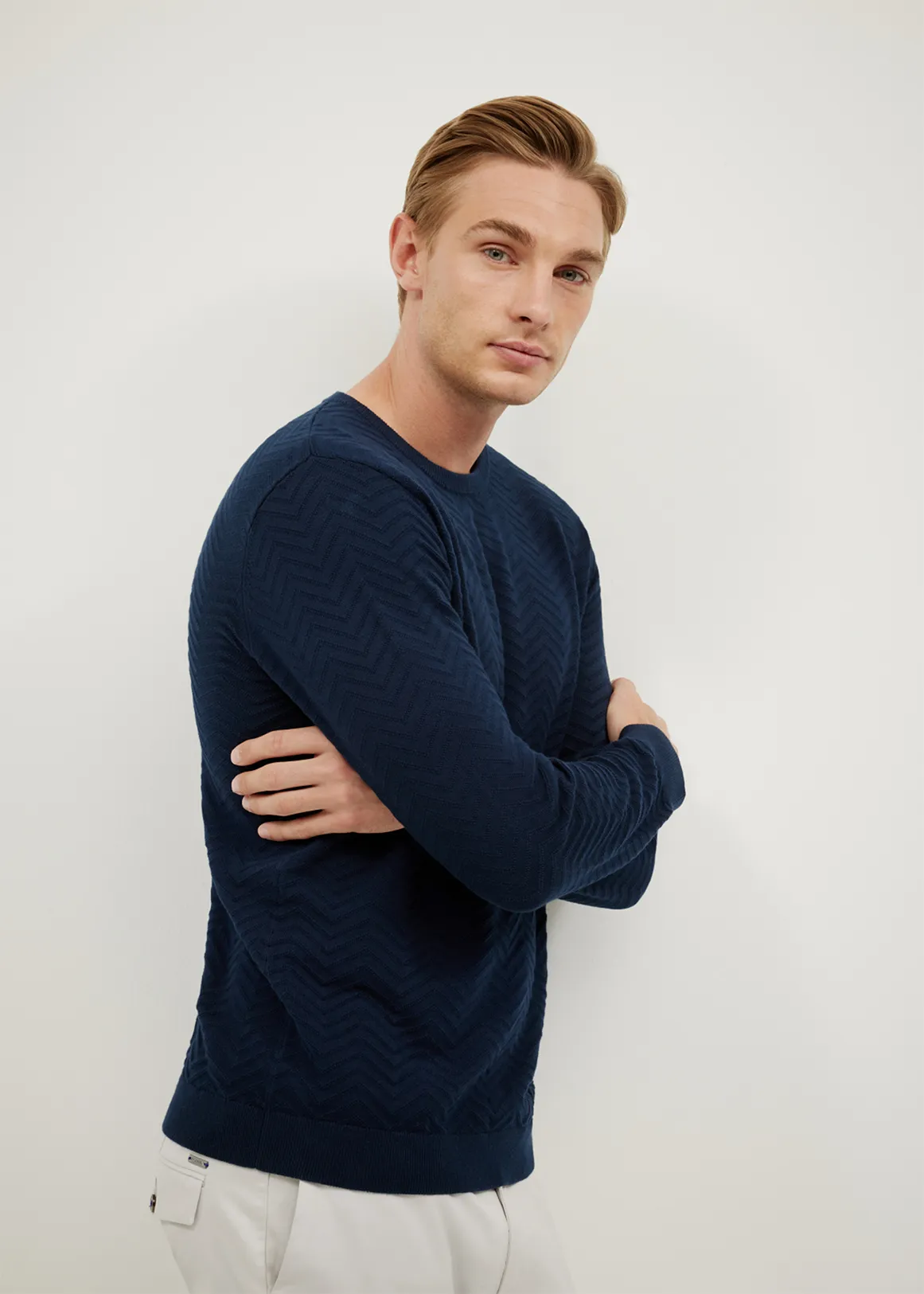 Lightweight Zig Zag Crew Neck Knit - NAVY