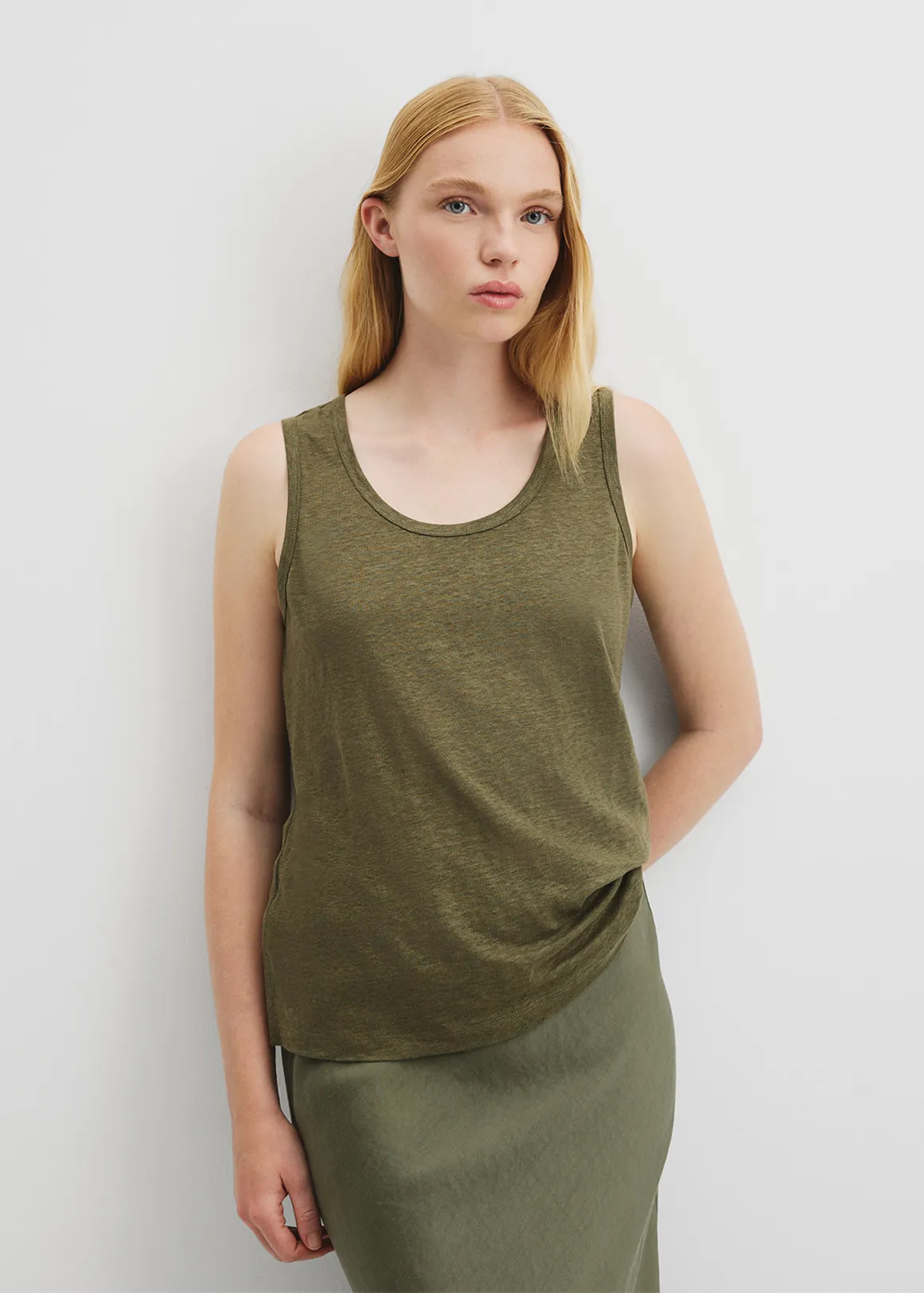 Linen Scoop Neck Tank - CAPER