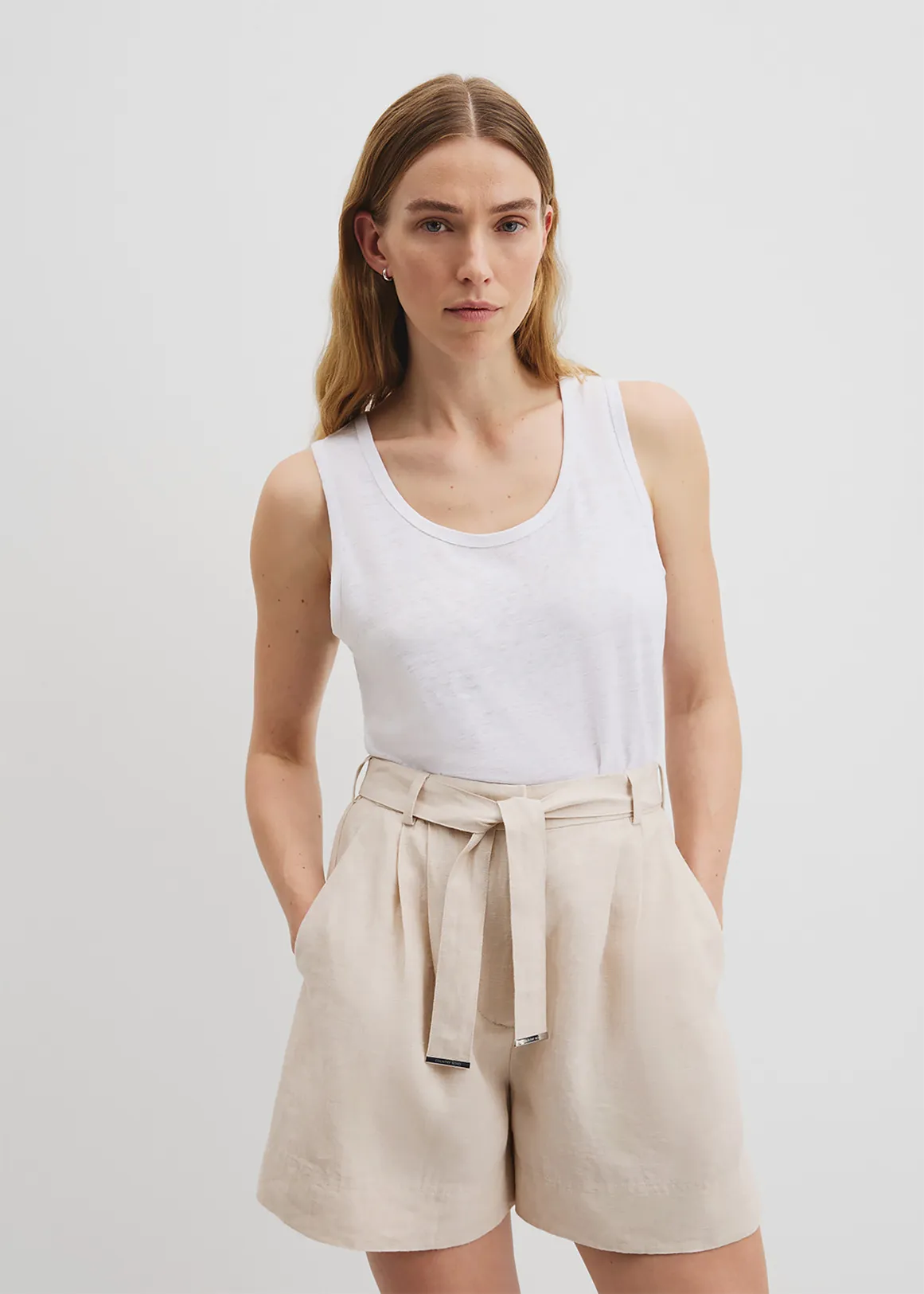 Linen Scoop Neck Tank - WHITE