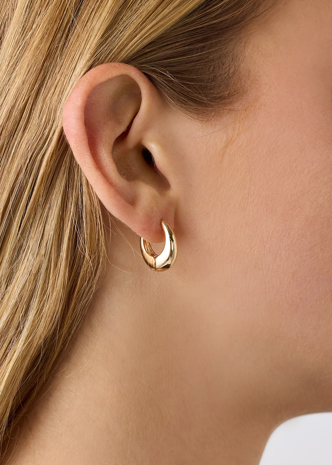 Mini Oval Hoop Earrings - GOLD