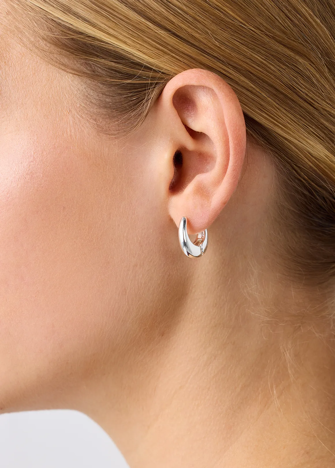 Mini Oval Hoop Earrings - SILVER