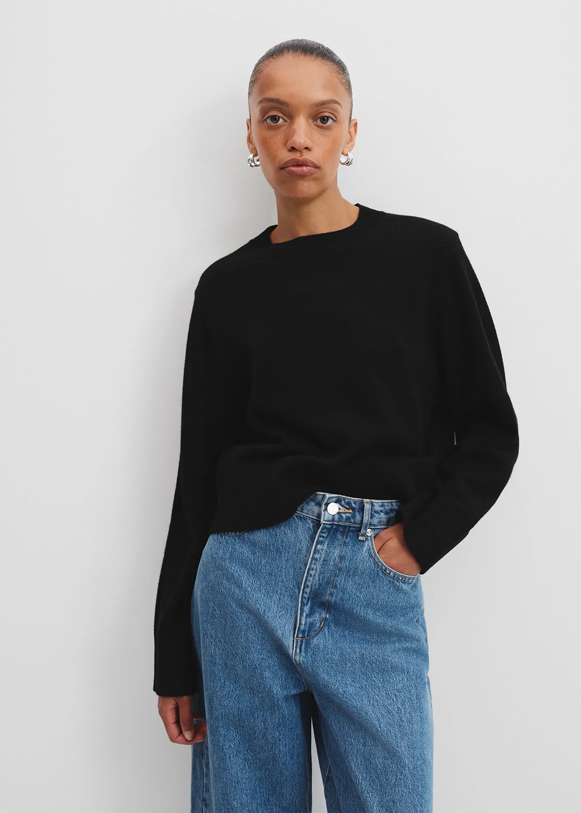 Organically Grown Cotton Blend Crop Crew Neck Knit - BLACK