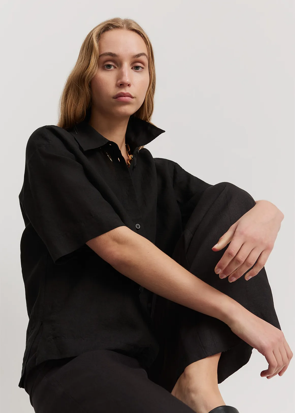 Organically Grown Linen Short Sleeve Shirt - BLACK