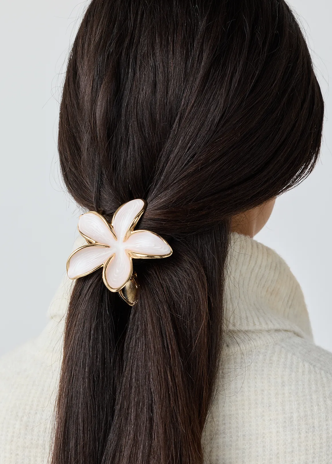Resin Flower Metallic Hair Claw - X CREAM