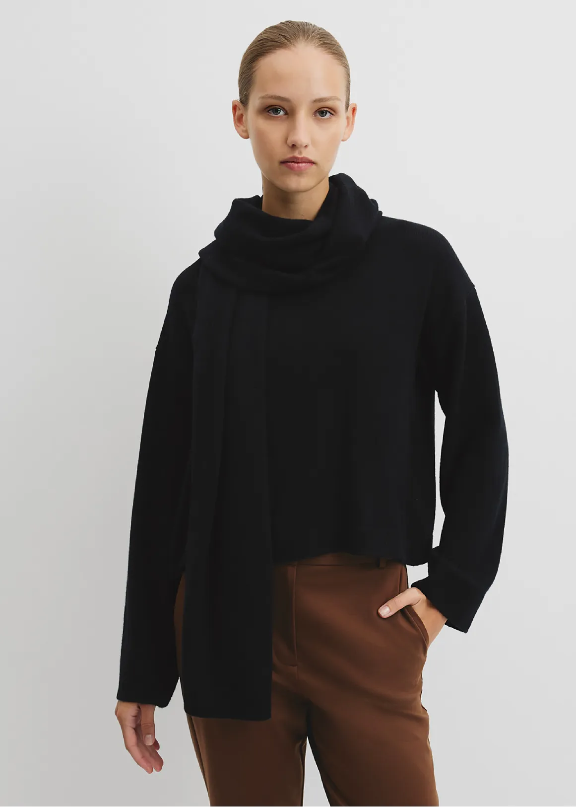 Scarf Detail Knit - BLACK