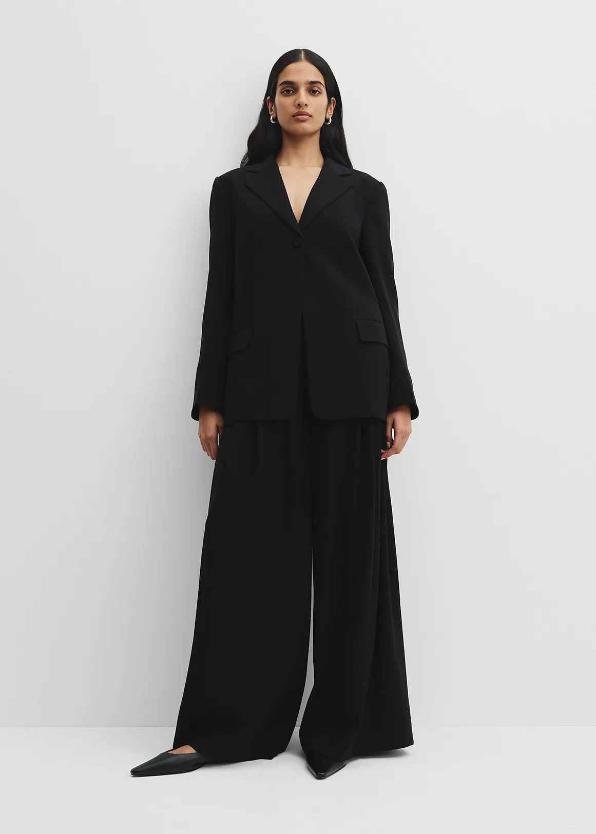 Soft Single-Breasted Blazer - BLACK