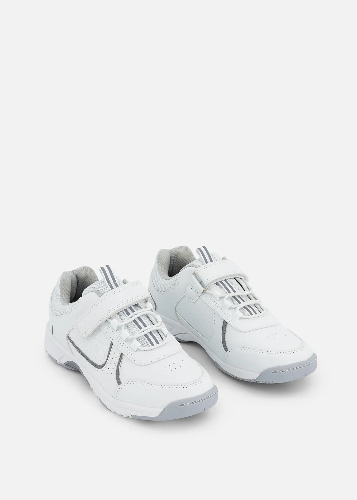 Trainers (Size 9 - 1) Younger Child - WHITE