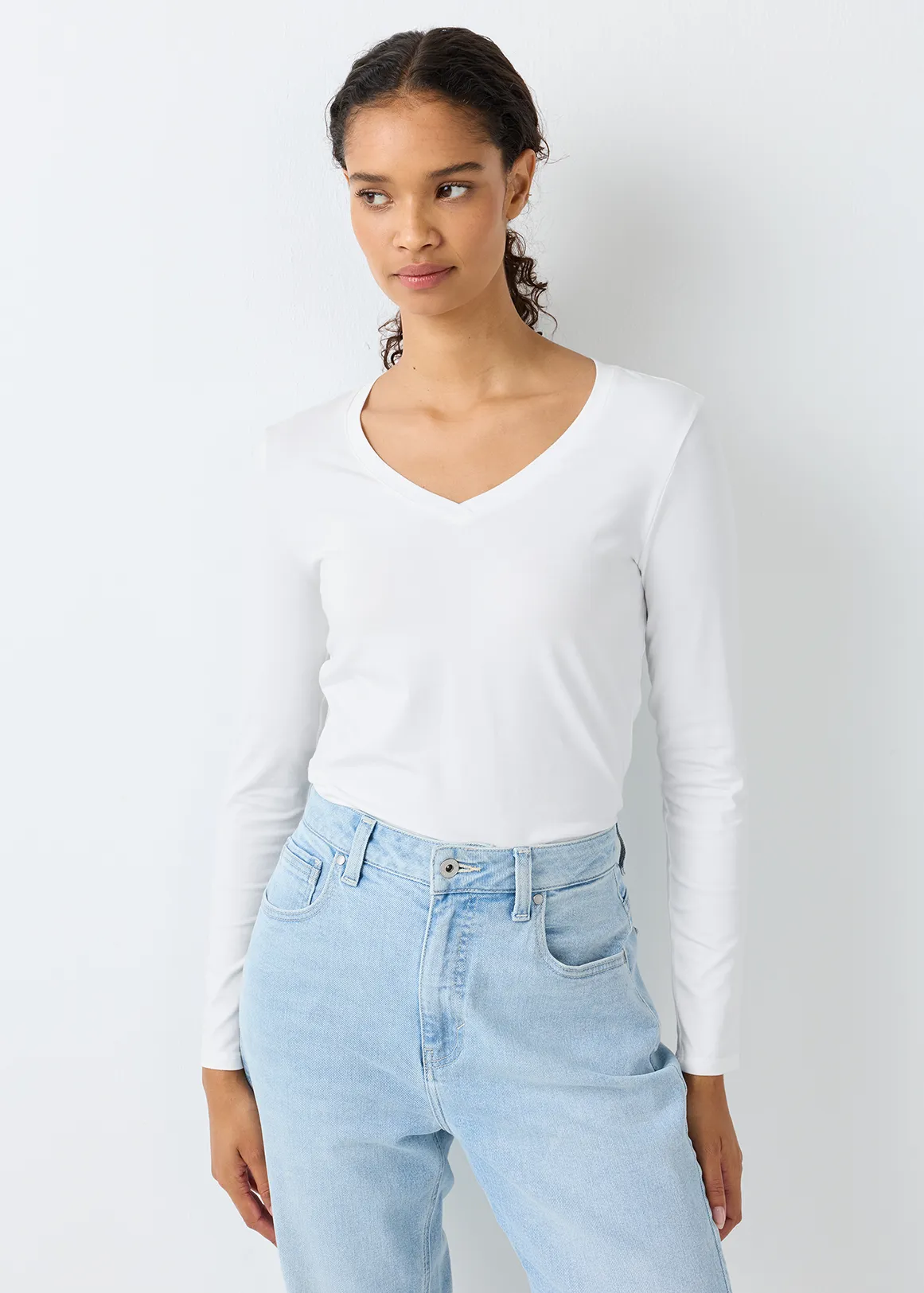 V-neck Slim Fit Modal Blend T-shirt - WHITE