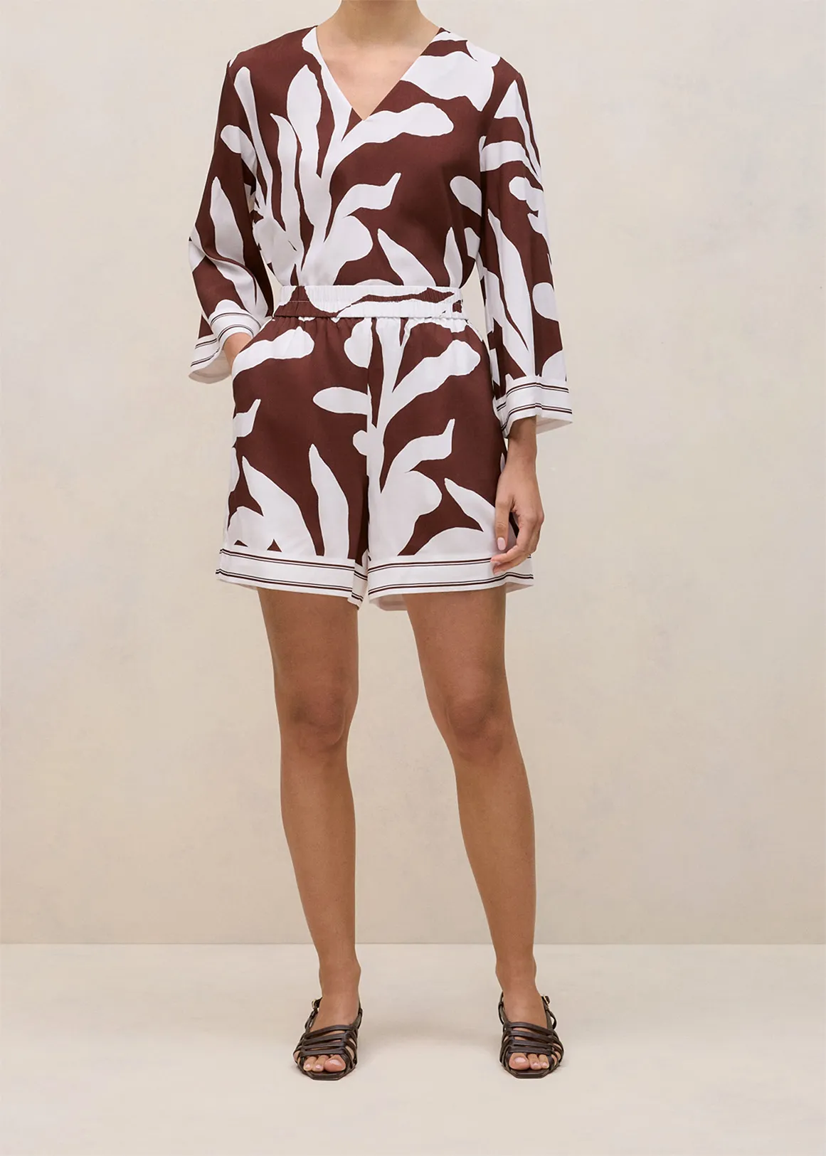 Wakame Border Stripe Relaxed Short - ESPRESSO