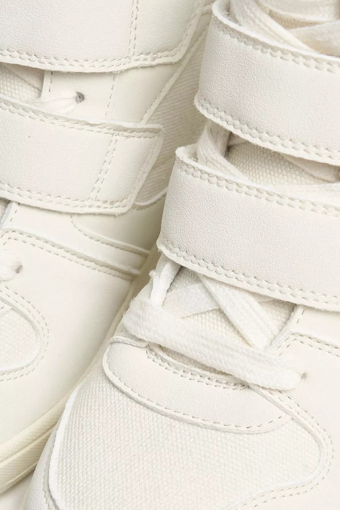 High Top Sneaker