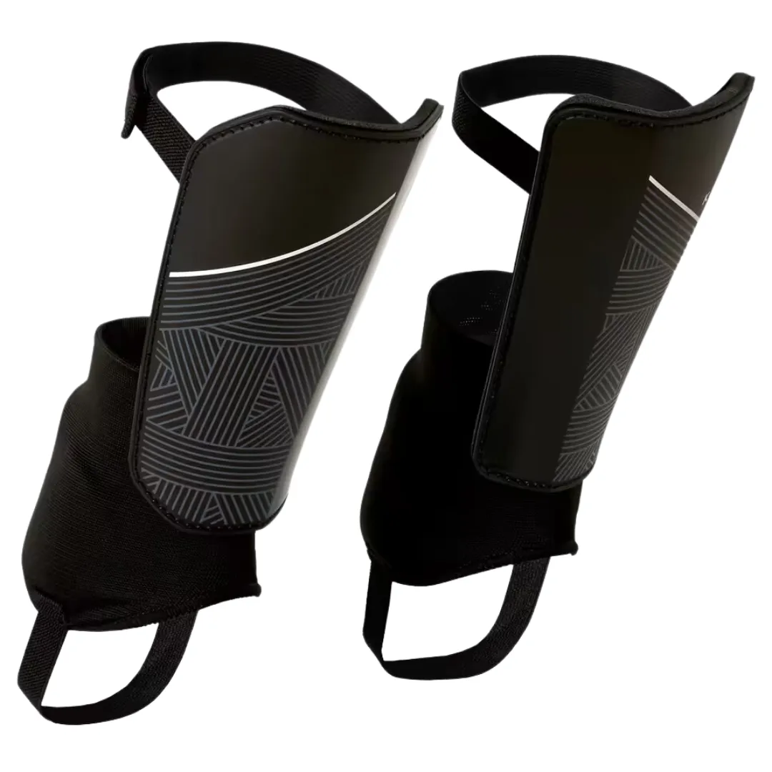 Kipsta Kids' Football Shin Pads Essential 140 - Black