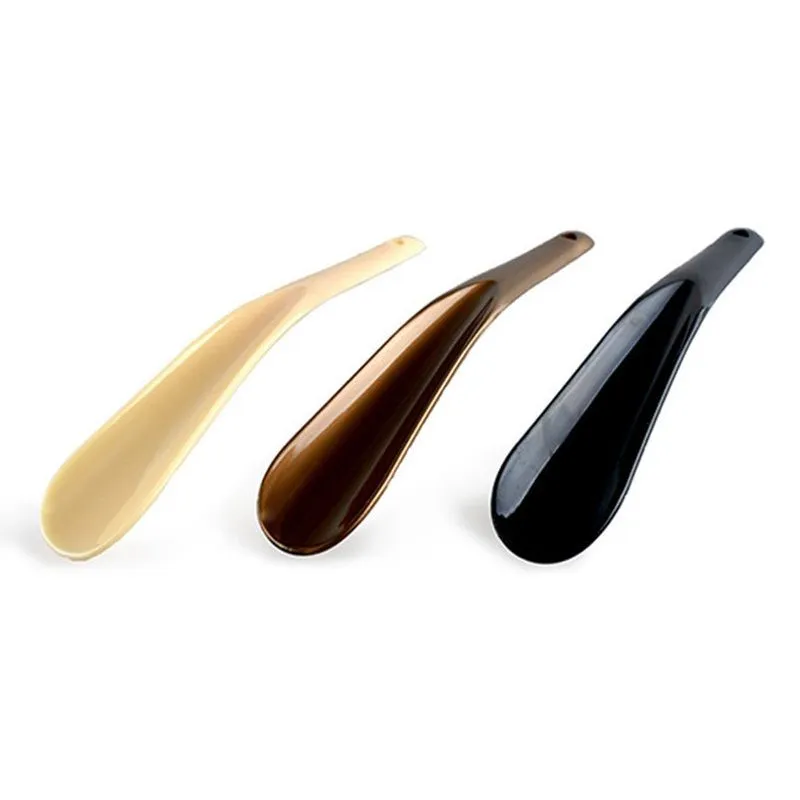 Short-Handle Shoehorn - Durable Plastic - 19.5cm - 3 Colours - by EMPORIUM