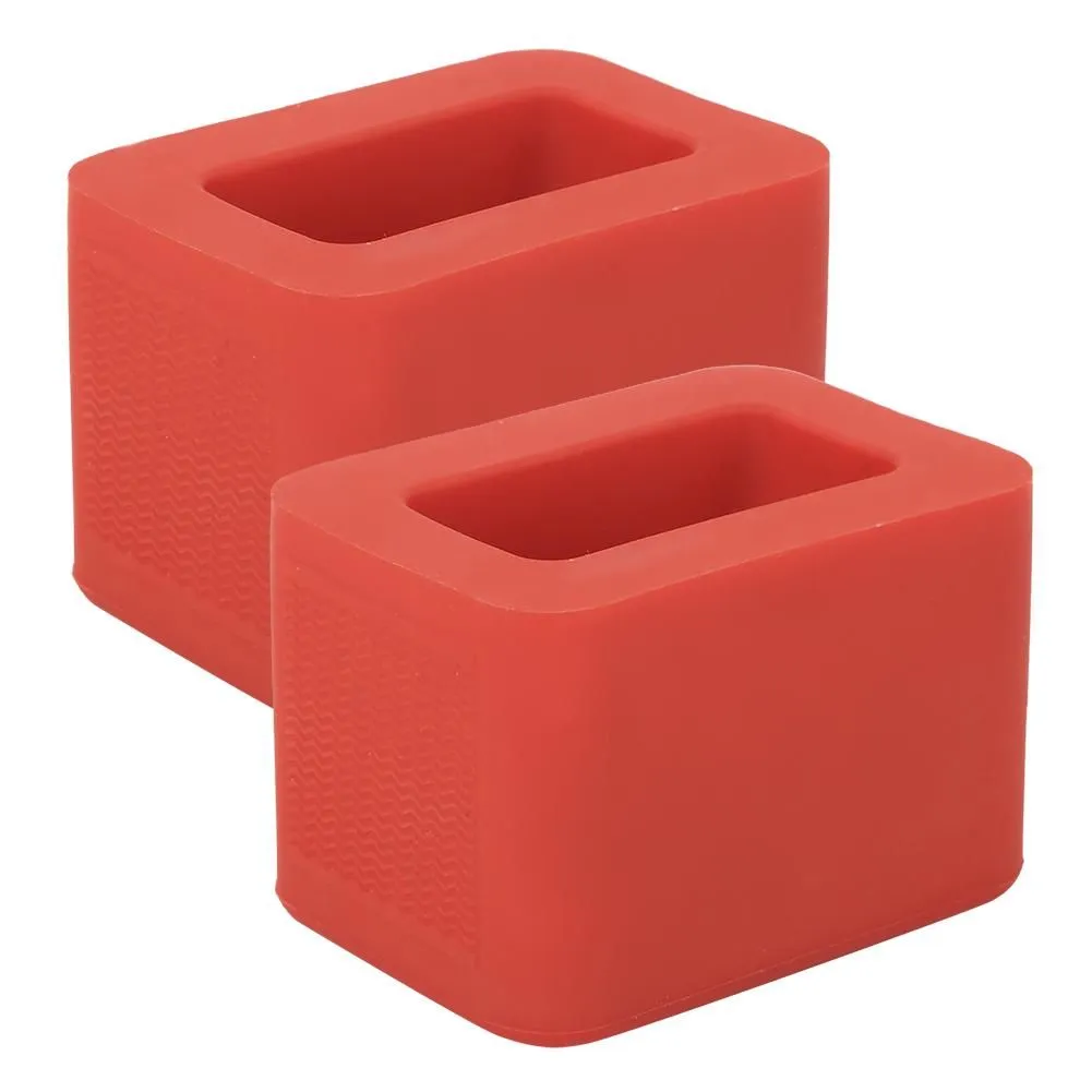 2pcs Silicone Car Seat Belt Buckle Holder Upright Fixer for Standard Red