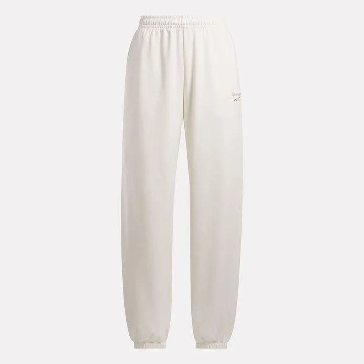 Reebok Women's Lawn Club Jogger Pants - Chalk