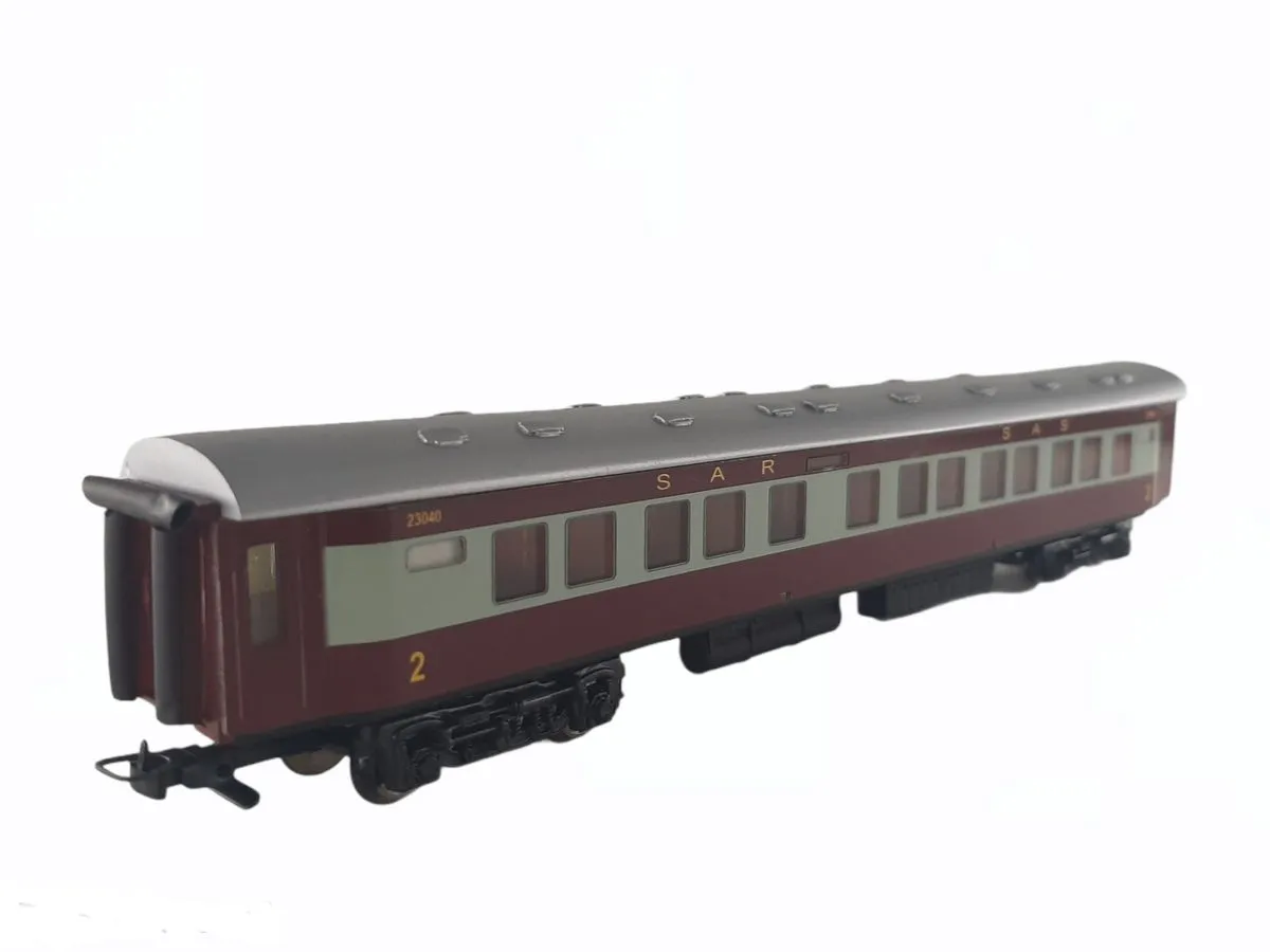 South African Transkaroo 2nd Class Passenger Coach Model Train