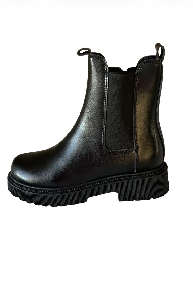 Women's Chunky Leather Ankle Boot - Black - UK 5