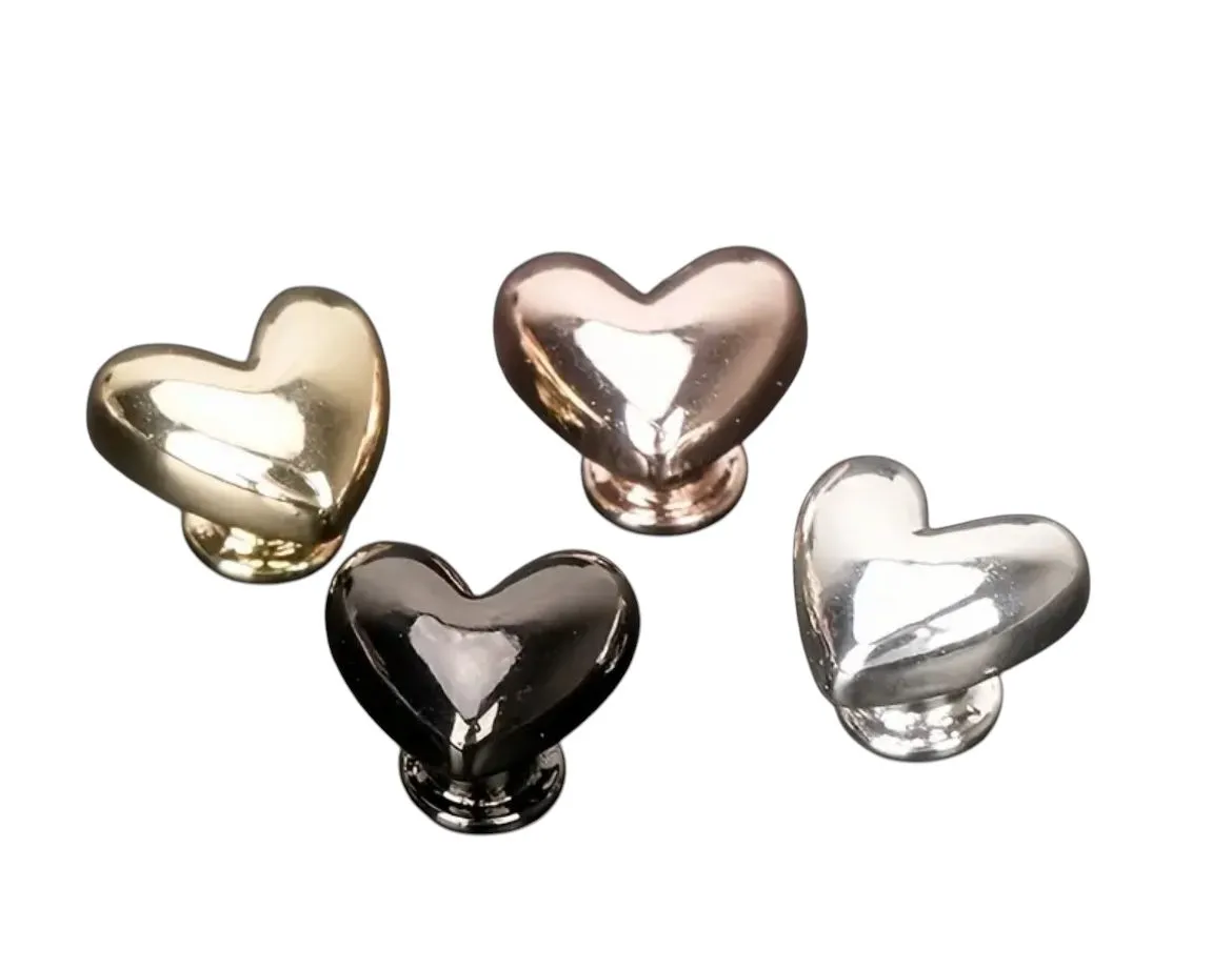 4-Piece Heart Watch Band Charms - Stylish Accessory Set for Smartwatches