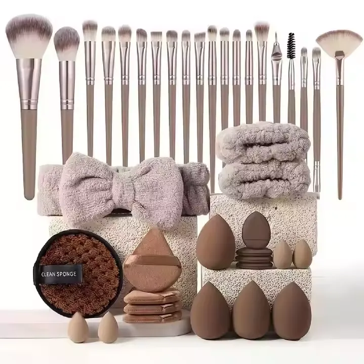 20-Piece Brown Makeup Brush & Sponge Set-Luxury Makeup Kit - Brown