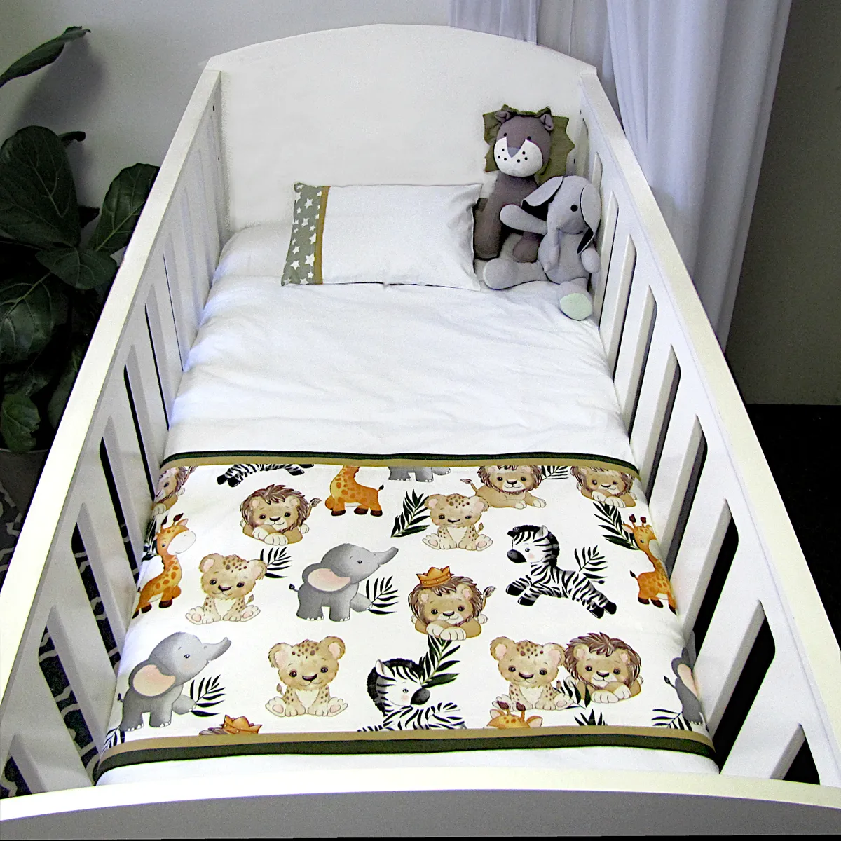 Luxury 2 Piece Cot Duvet & Pillow Cover Set / Baby Safari Animals - Stars