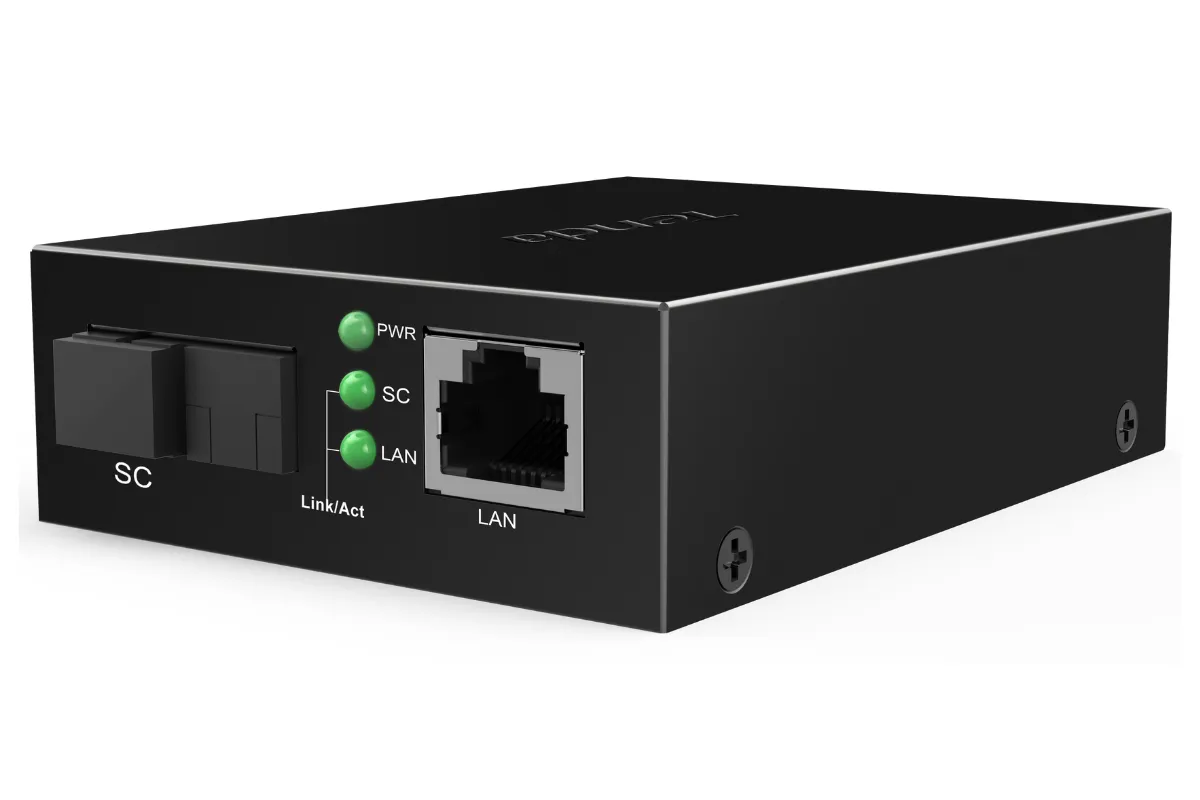 TENDA 100Mbps Single-mode Media Converter- Plug and Play, Fast Forwarding