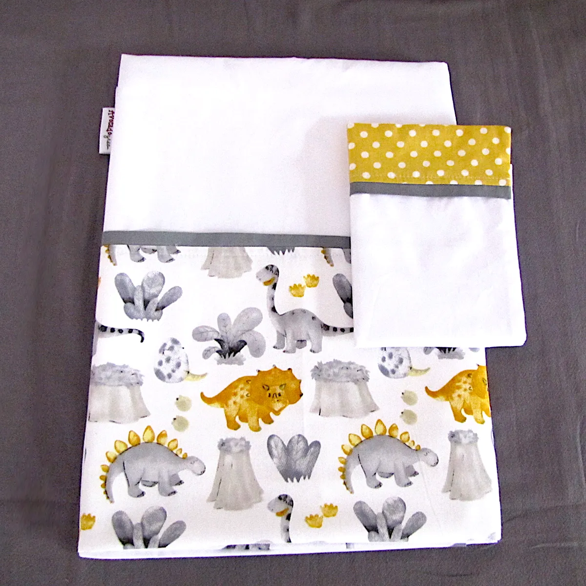 2 Piece Cot Duvet & Pillow Cover Set / Silver & Gold Baby Dinosaurs