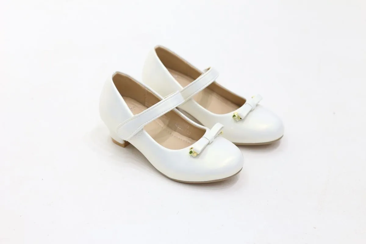 LaMara Paris Cute Chic Glossy Infant Girls Pumps with Bow Detail White