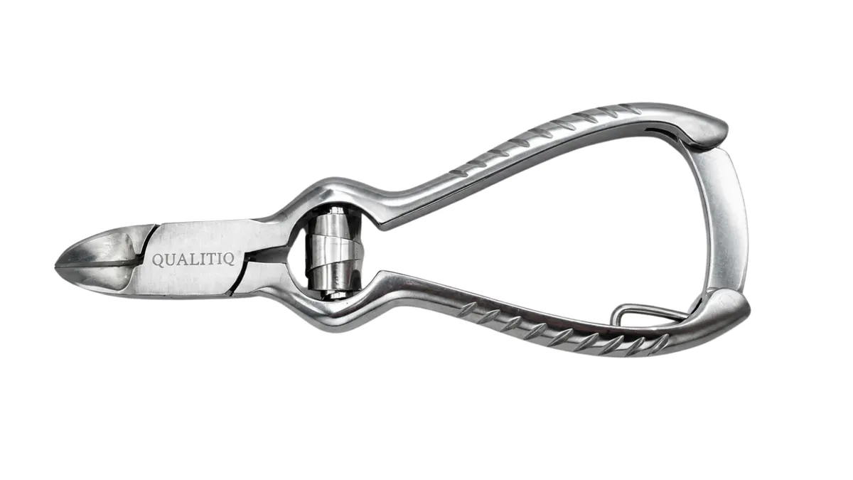 QUALITIQ - Stainless Steel Nail Clipper / Nipper for Thick & Ingrown Nails