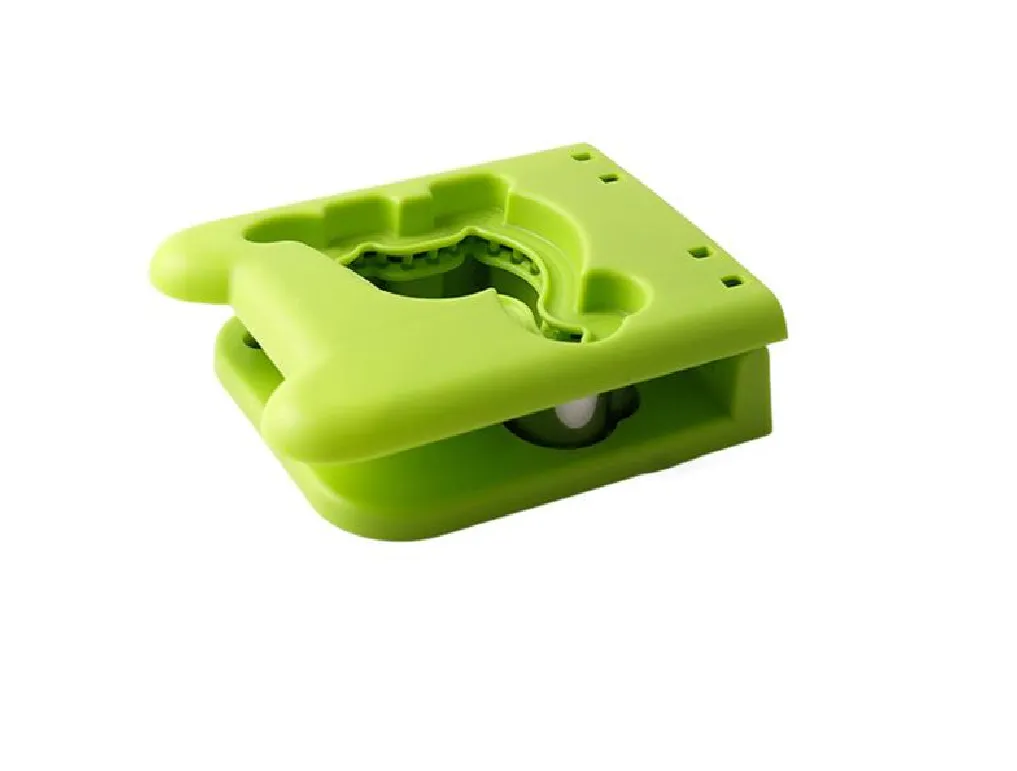 Uncrushable Sandwich Cutter - Dinosaur
