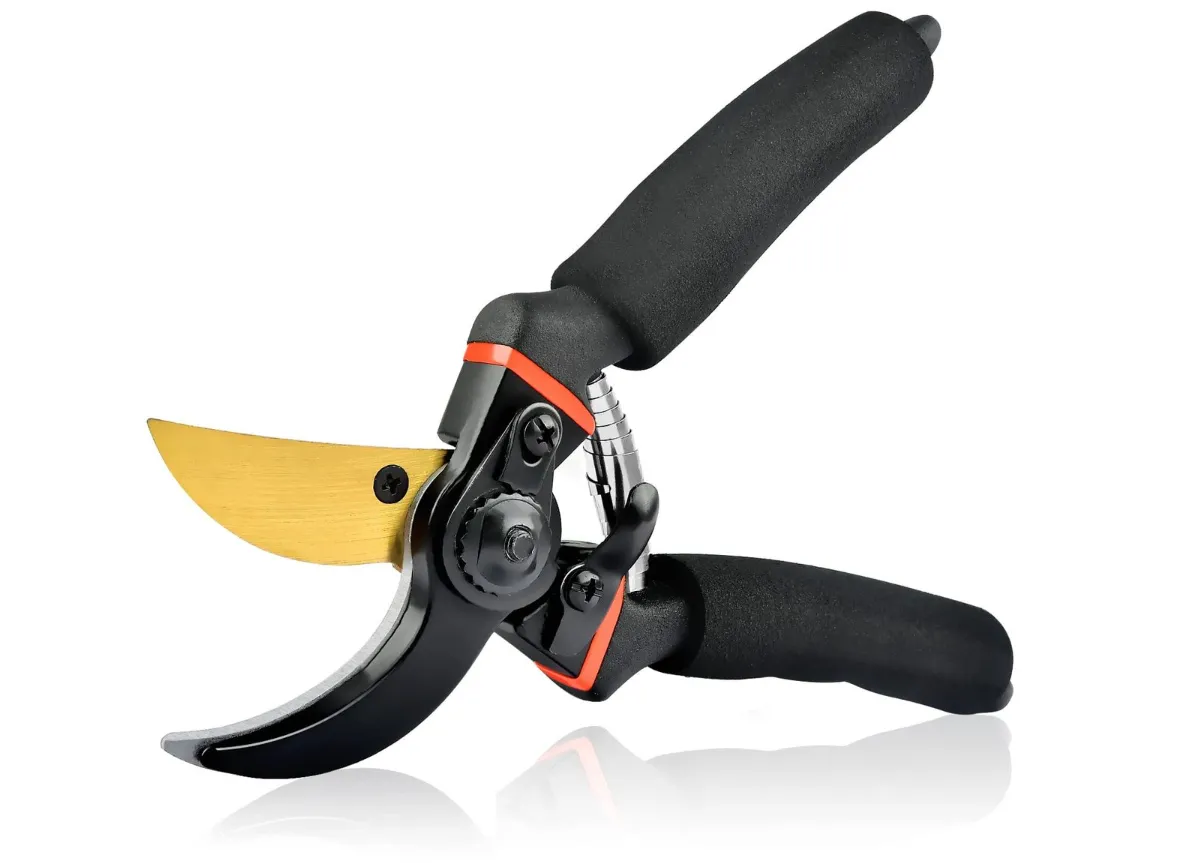 65Mn Gardening Tool, Equipped With A Comfortable Soft-Grip Handle.
