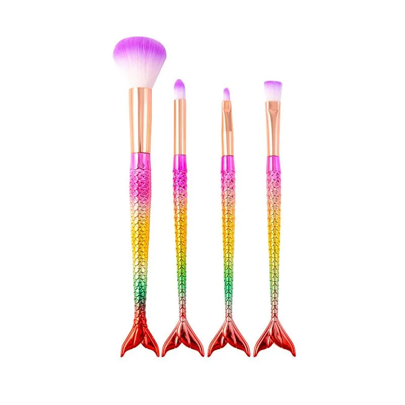 4 Makeup Brushes, Blush Brush, Eyeshadow Brush and Eyebrow Brush