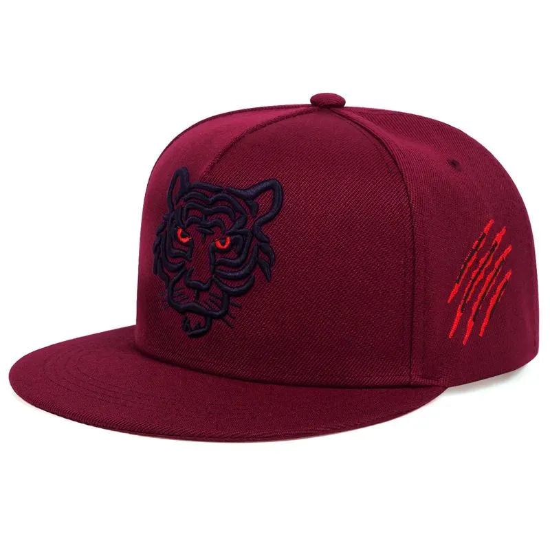 Tiger Embroidered Baseball Cap Unisex Sunshade Hip-Hop Hat Dad Hat - Red