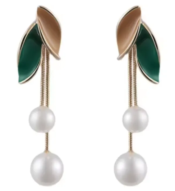 Leaf Tassel Pearl Drop Earrings