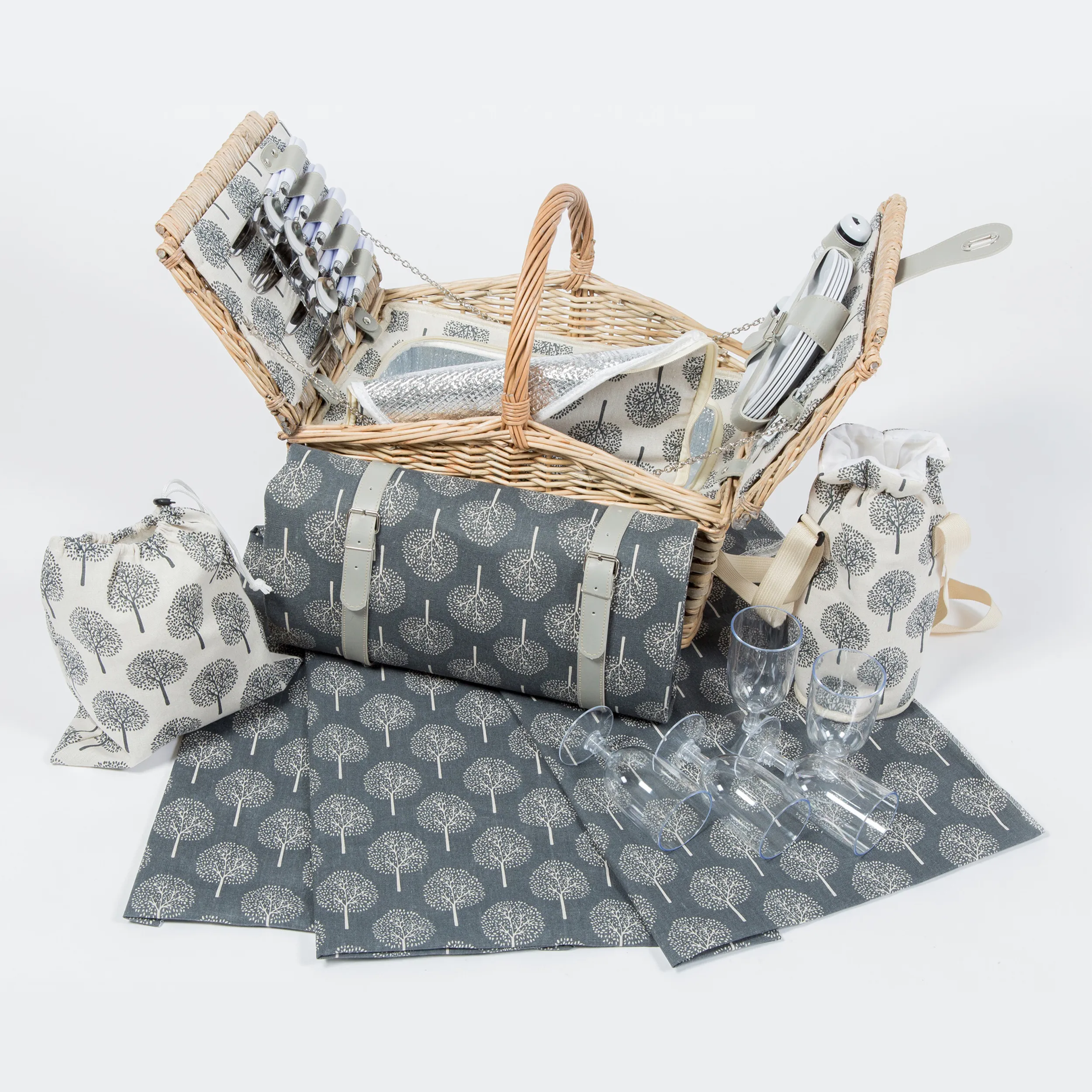 Gift Baskets Fairytale 5-Person Picnic Basket