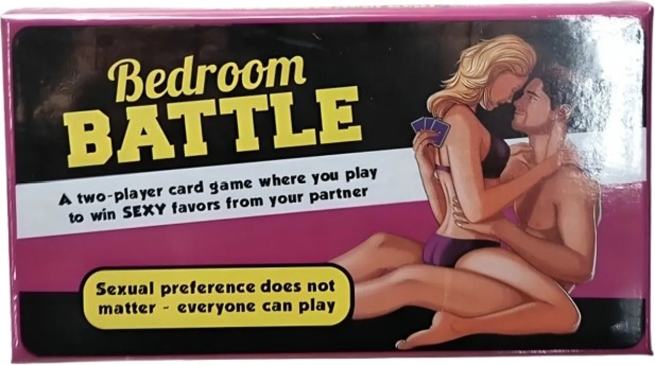 Generic BEDROOM BATTLE Paper General Knowledge Card Game