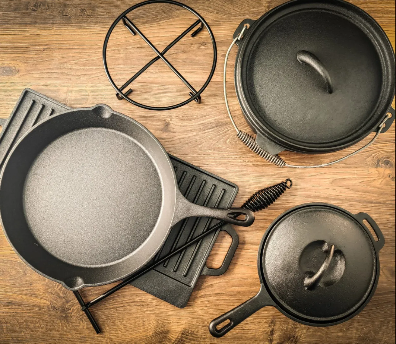 LEYA Non-Stick Coated Cast Iron Cookware Set