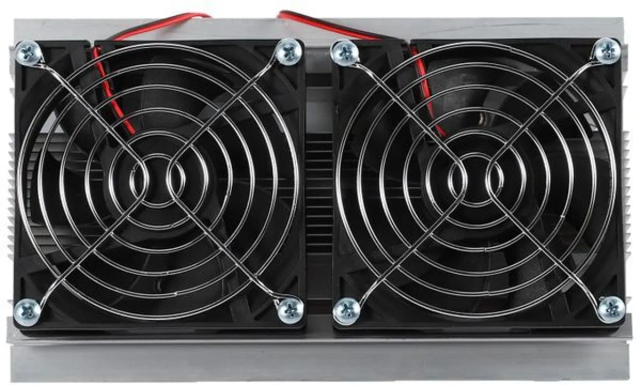 NANSHI 200x118x95mm Thermoelectric Peltier Semiconductor Cooling System Kit Cooler