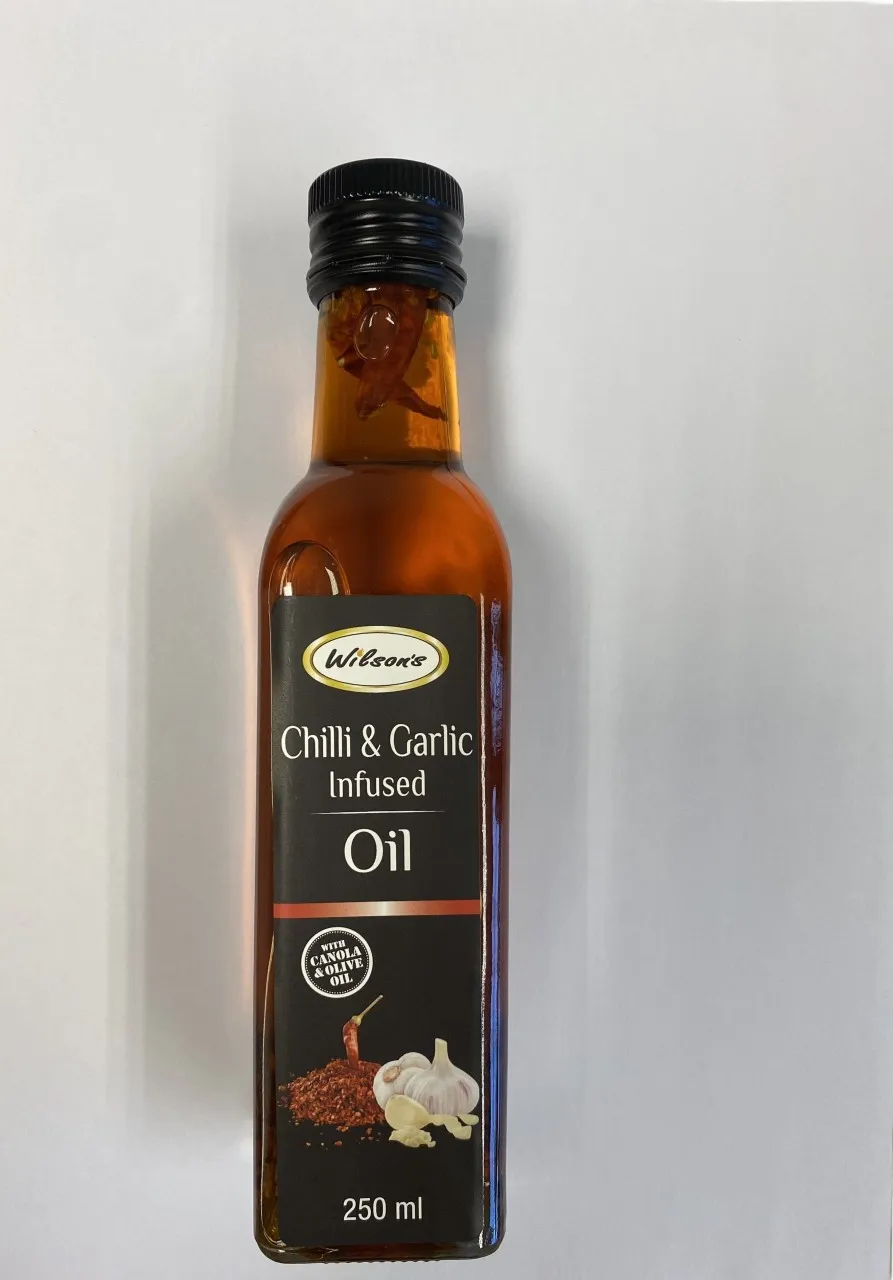 Wilsons Chill & Garlic Infused Oil 250ml Chilli Oil Glass Bottle
