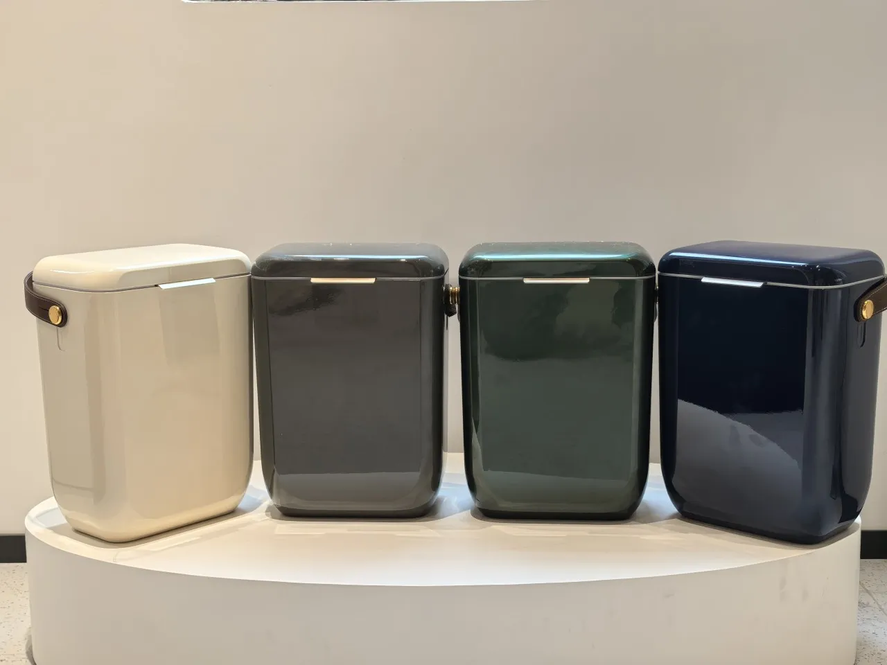 ICEENERGY THE 1OL CHAMPAGNE WINE COOLER BOX = DARK GREEN Container type