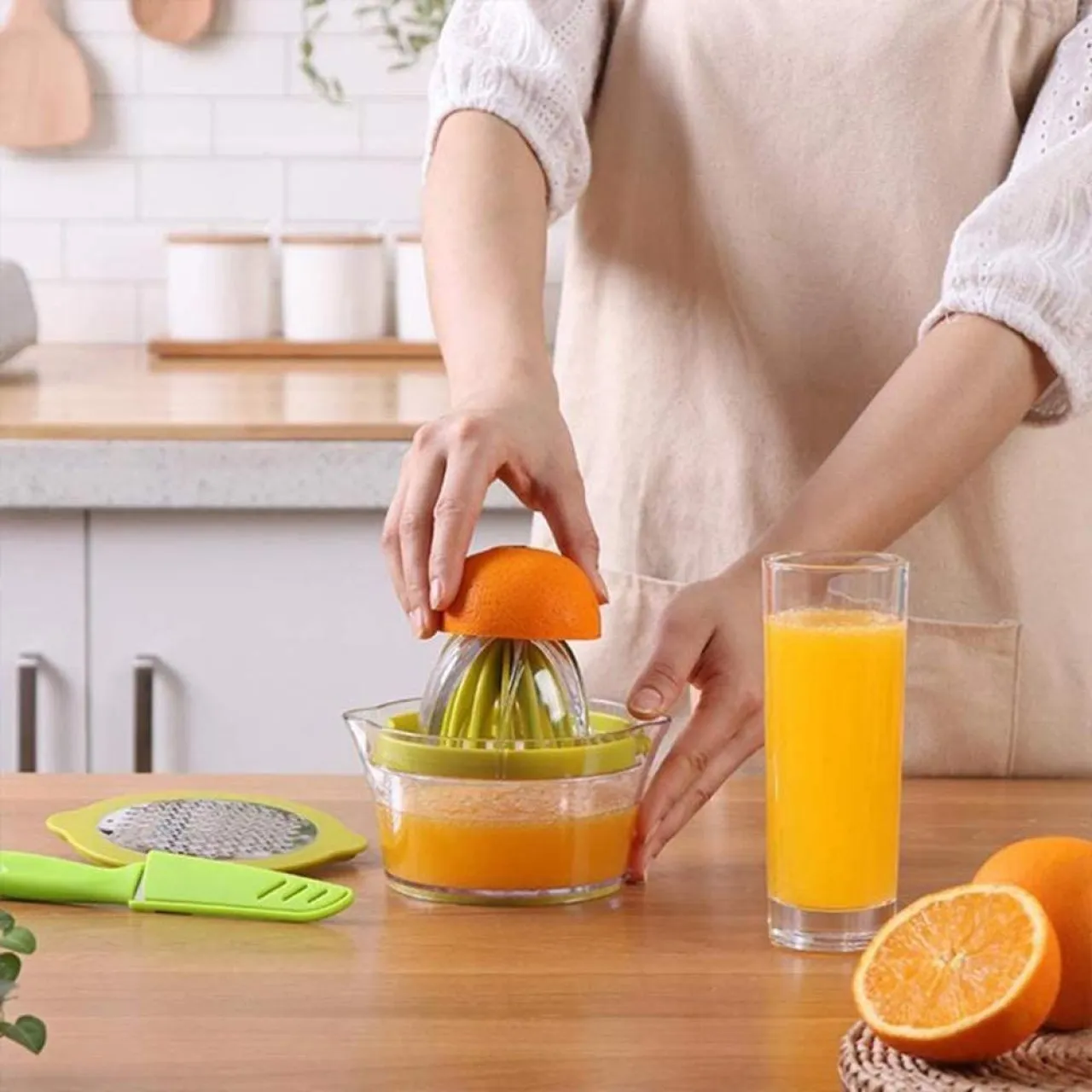 ELCTRO WORLD 4 In 1 Multifunctional Manual Citrus Juicer Squeezer And Grater AD-426 Stainless Steel…