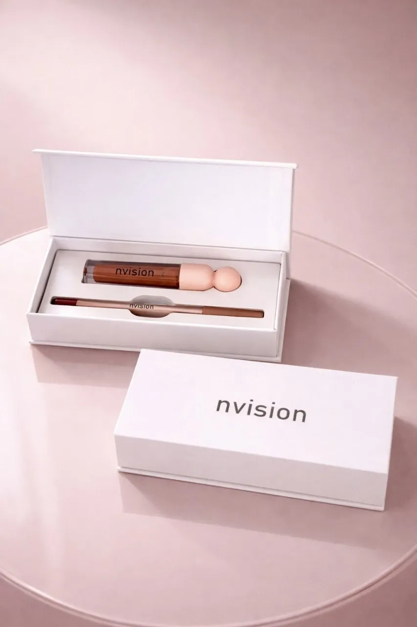 NVISION BROWN LIPKIT, brown lipgloss & pink liner - Glossy, Lustrous