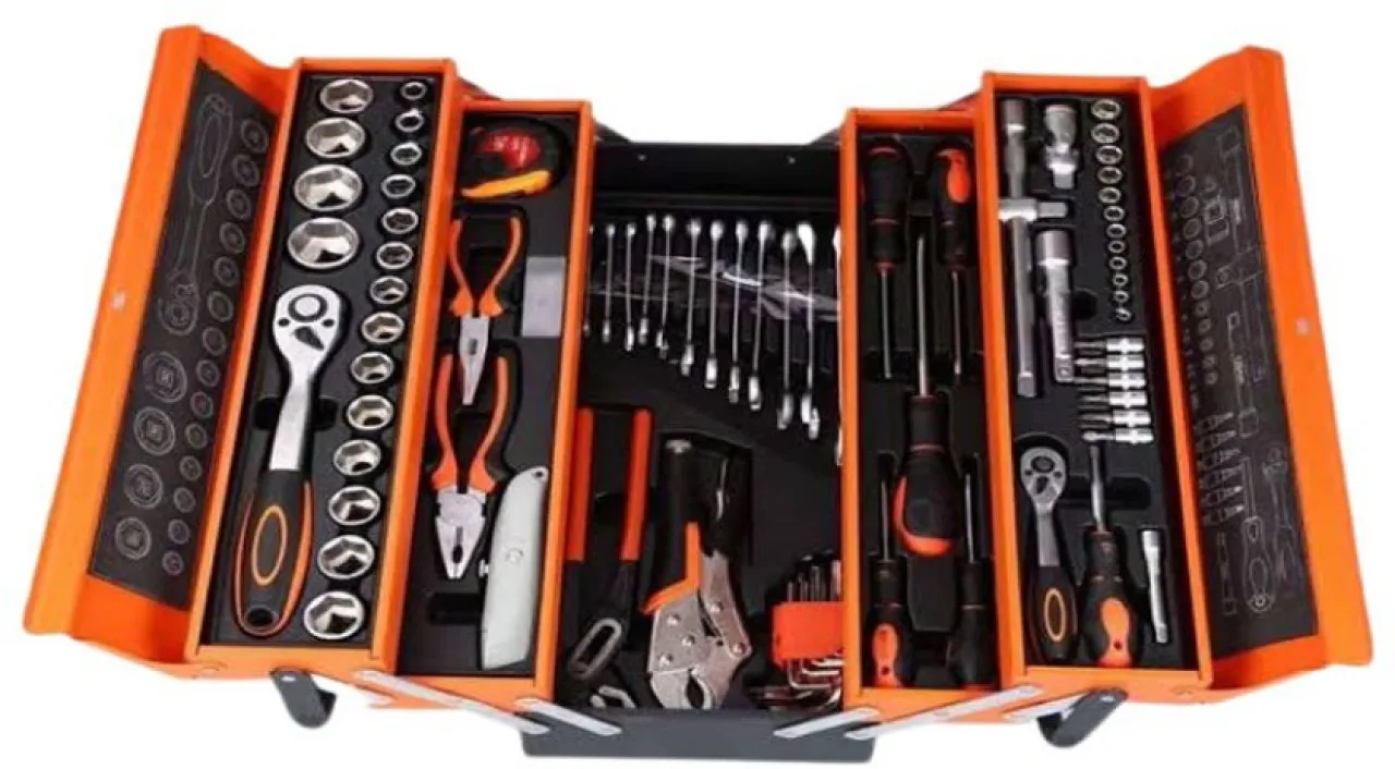 R AND E 85 Piece Tool Box Set With Metal Box Combination