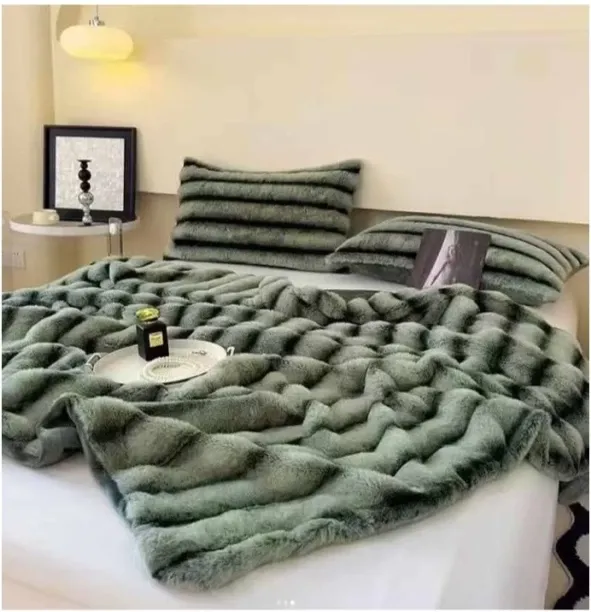 NO BRAND (230 cm x 200 cm) luxurious fluffy blanket (Duvet)