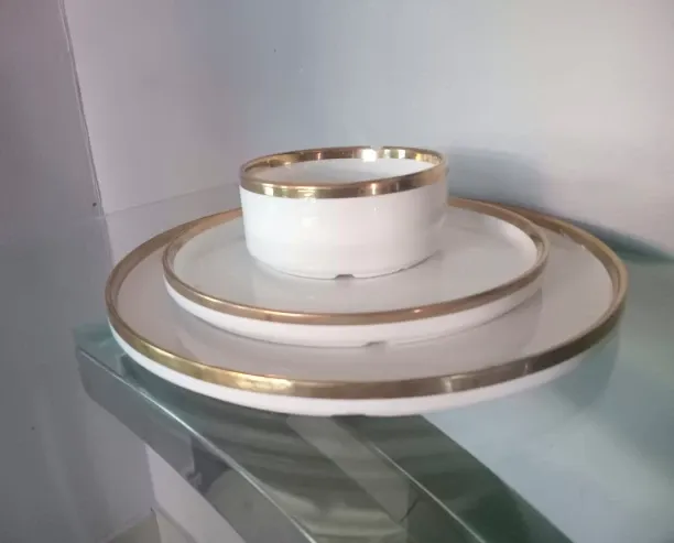 DINERY DISHWARE Pack of 18 Porcelain DN01 Dinner Set