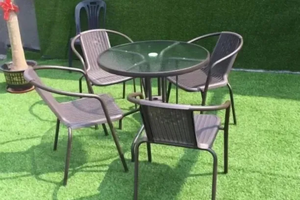 LUXY Outdoor Patio Dining Set (5-Piece) Metal Table & Chair Set