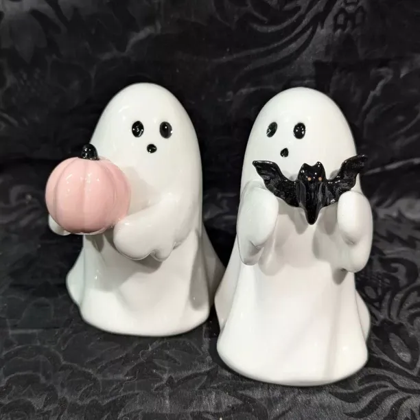 XINhui 5 pcs Halloween ornaments, Halloween cute white ghost party decorations yard ornaments study…