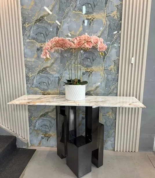 Woodly Modern Marble with Black Metal Geometric Base 140x40 Metal Console Table